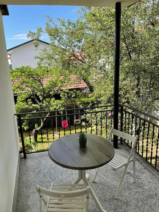 Peaceful And Spacious Apartment With Free Parking Banja Luka Exterior foto